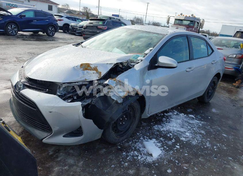 Photo 2 of 2018 Toyota Corolla LE (VIN 2T1BURHE7JC119141)