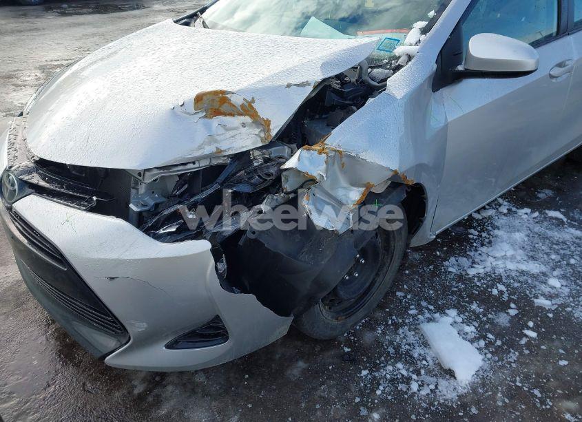 Photo 6 of 2018 Toyota Corolla LE (VIN 2T1BURHE7JC119141)