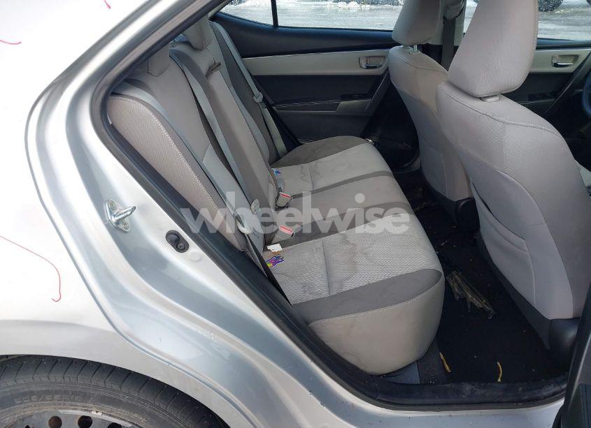 Photo 8 of 2018 Toyota Corolla LE (VIN 2T1BURHE7JC119141)