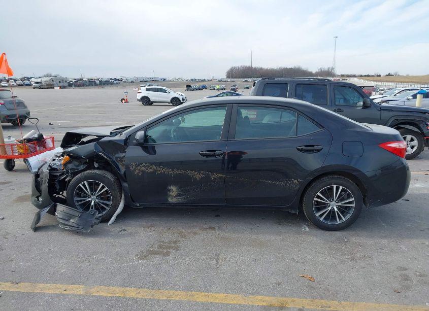 Photo 14 of 2018 Toyota Corolla L/LE/XLE/SE/XSE (VIN 2T1BURHE7JC975409)
