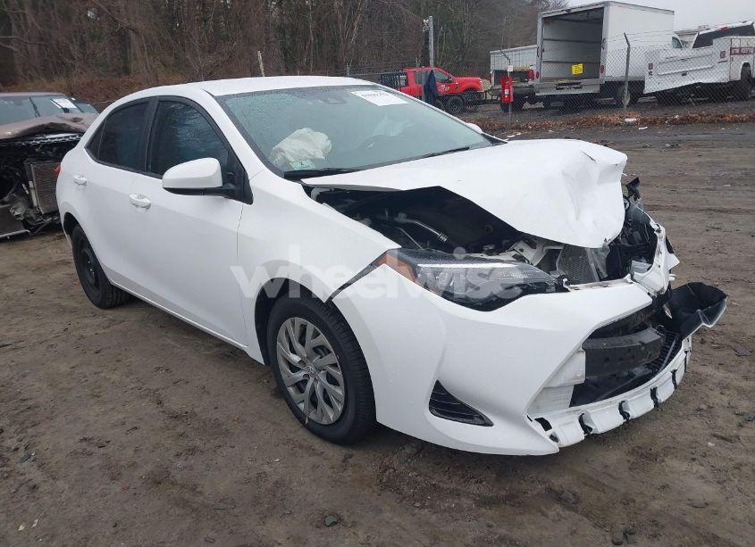 2018 Toyota Corolla LE (VIN 2T1BURHE7JC978830) main photo