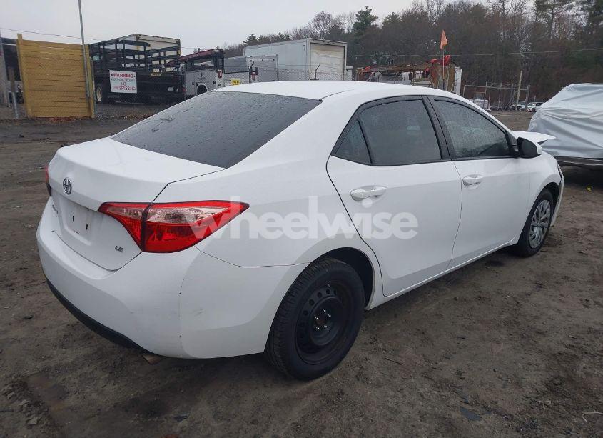 Photo 4 of 2018 Toyota Corolla LE (VIN 2T1BURHE7JC978830)