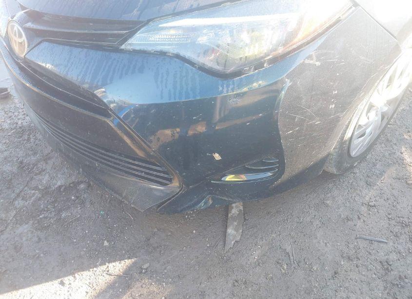 Photo 6 of 2018 Toyota Corolla LE (VIN 2T1BURHE7JC981033)