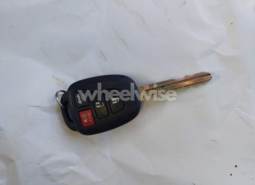 Photo 11 of 2018 Toyota Corolla L/LE/XLE/SE/XSE (VIN 2T1BURHE7JC996986)