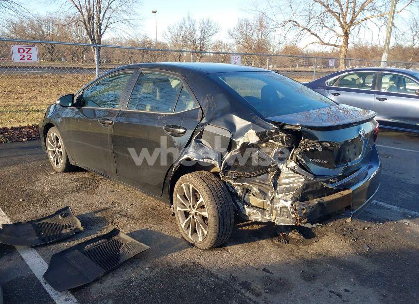 Photo 3 of 2018 Toyota Corolla L/LE/XLE/SE/XSE (VIN 2T1BURHE7JC996986)