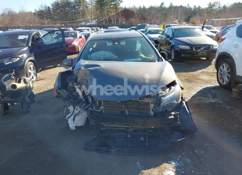 Photo 12 of 2019 Toyota Corolla LE (VIN 2T1BURHE7KC135356)