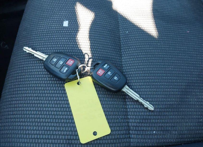 Photo 11 of 2019 Toyota Corolla SE (VIN 2T1BURHE7KC137480)