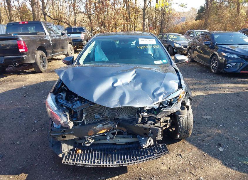 Photo 12 of 2019 Toyota Corolla SE (VIN 2T1BURHE7KC137480)