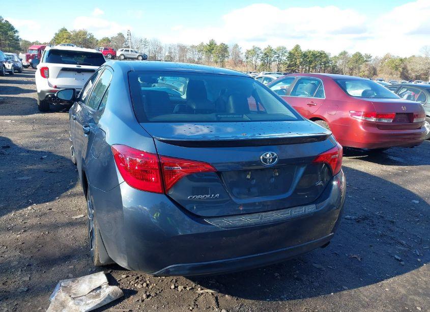 Photo 16 of 2019 Toyota Corolla SE (VIN 2T1BURHE7KC137480)