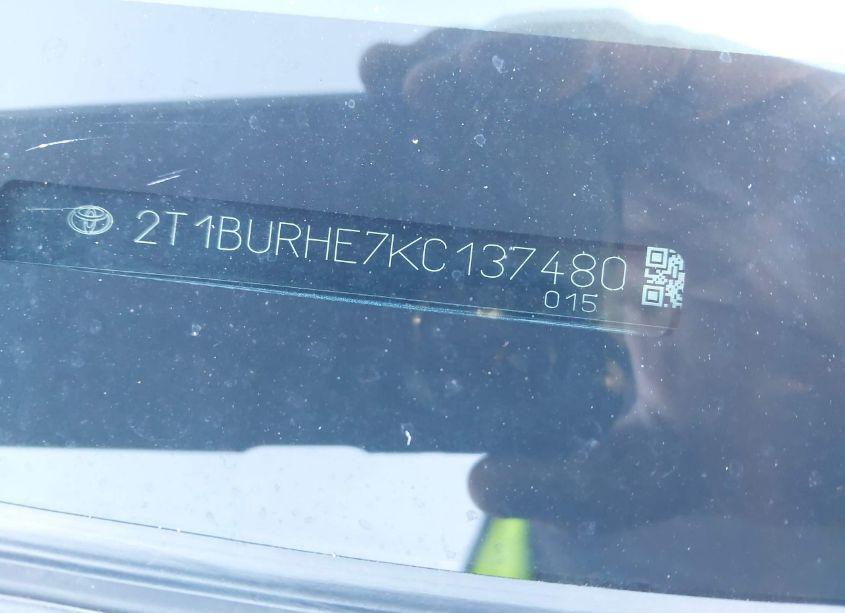 Photo 17 of 2019 Toyota Corolla SE (VIN 2T1BURHE7KC137480)