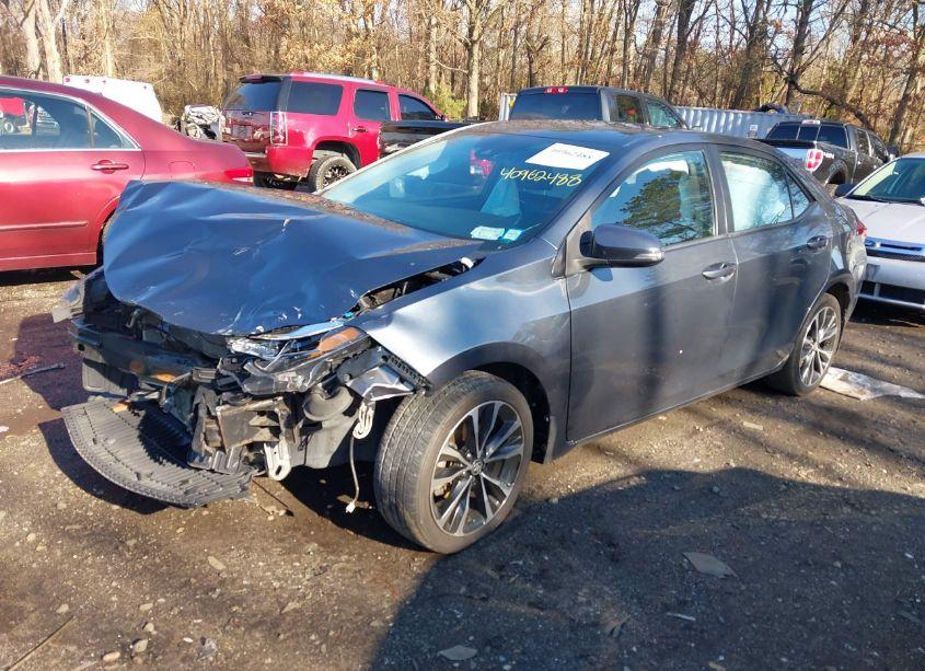 Photo 2 of 2019 Toyota Corolla SE (VIN 2T1BURHE7KC137480)