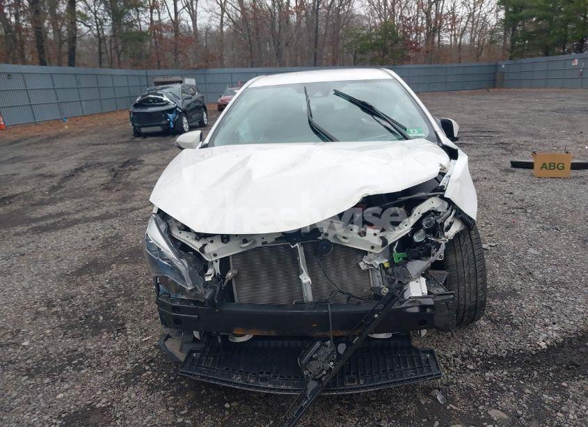 Photo 12 of 2019 Toyota Corolla SE (VIN 2T1BURHE7KC138564)