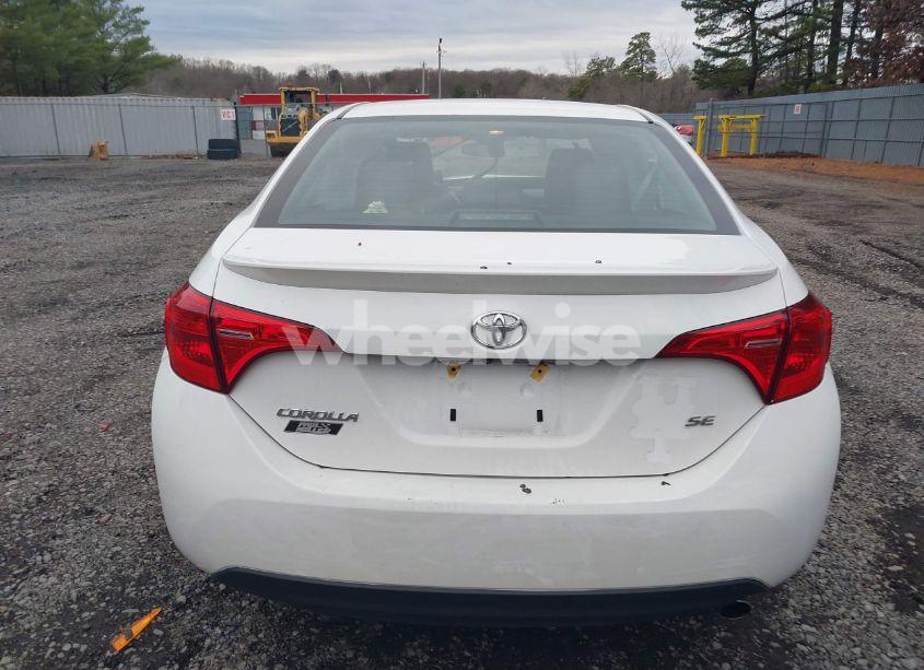 Photo 16 of 2019 Toyota Corolla SE (VIN 2T1BURHE7KC138564)
