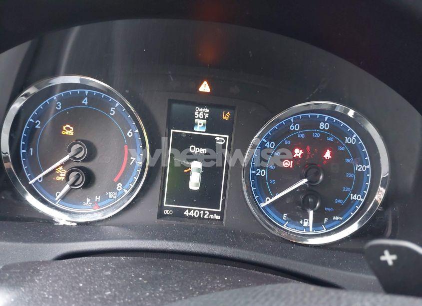 Photo 7 of 2019 Toyota Corolla SE (VIN 2T1BURHE7KC138564)