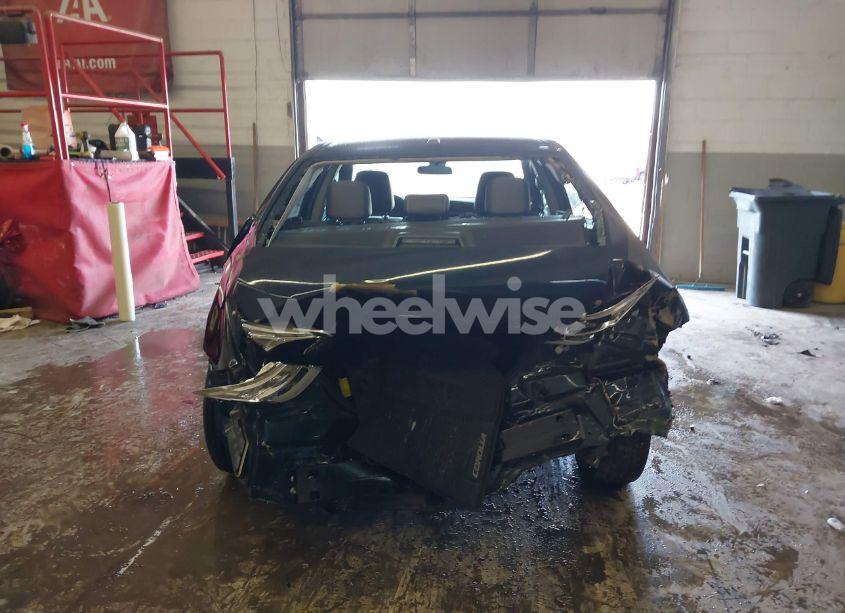 Photo 17 of 2019 Toyota Corolla XLE (VIN 2T1BURHE7KC138628)