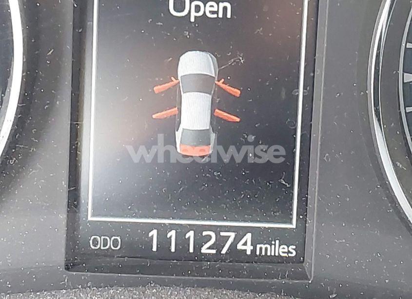 Photo 16 of 2019 Toyota Corolla SE (VIN 2T1BURHE7KC139584)