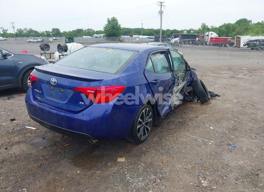 Photo 4 of 2019 Toyota Corolla SE (VIN 2T1BURHE7KC139584)