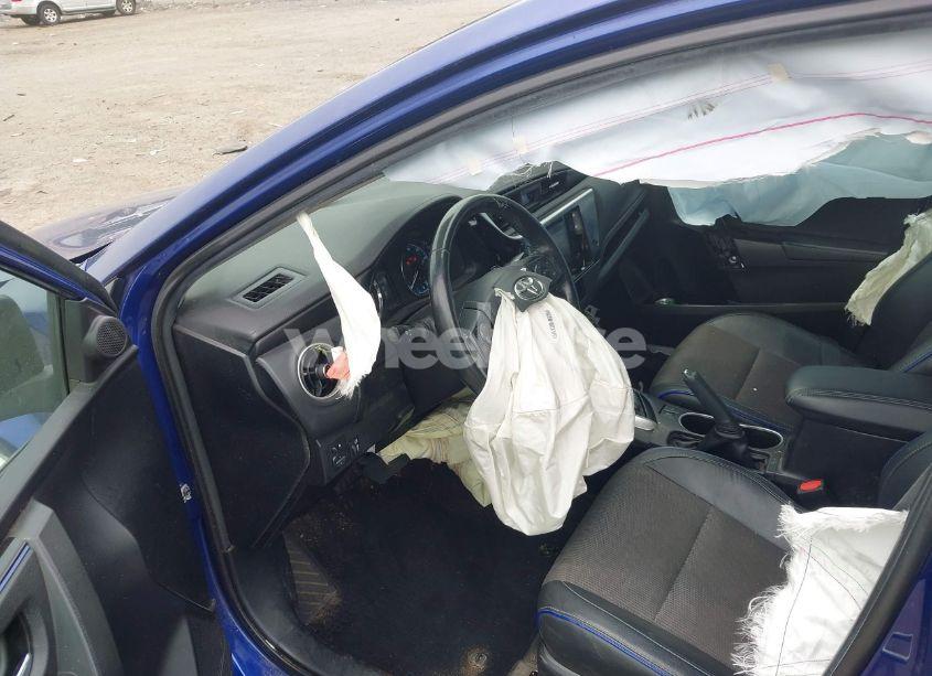 Photo 5 of 2019 Toyota Corolla SE (VIN 2T1BURHE7KC139584)