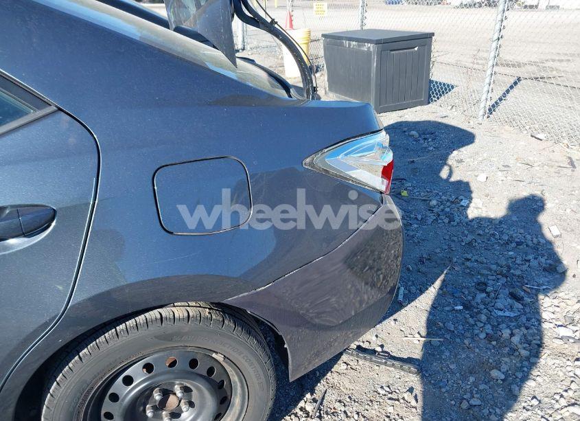 Photo 6 of 2019 Toyota Corolla LE (VIN 2T1BURHE7KC141268)