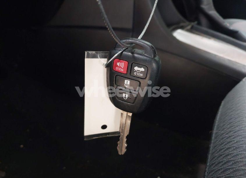 Photo 11 of 2019 Toyota Corolla LE (VIN 2T1BURHE7KC149855)