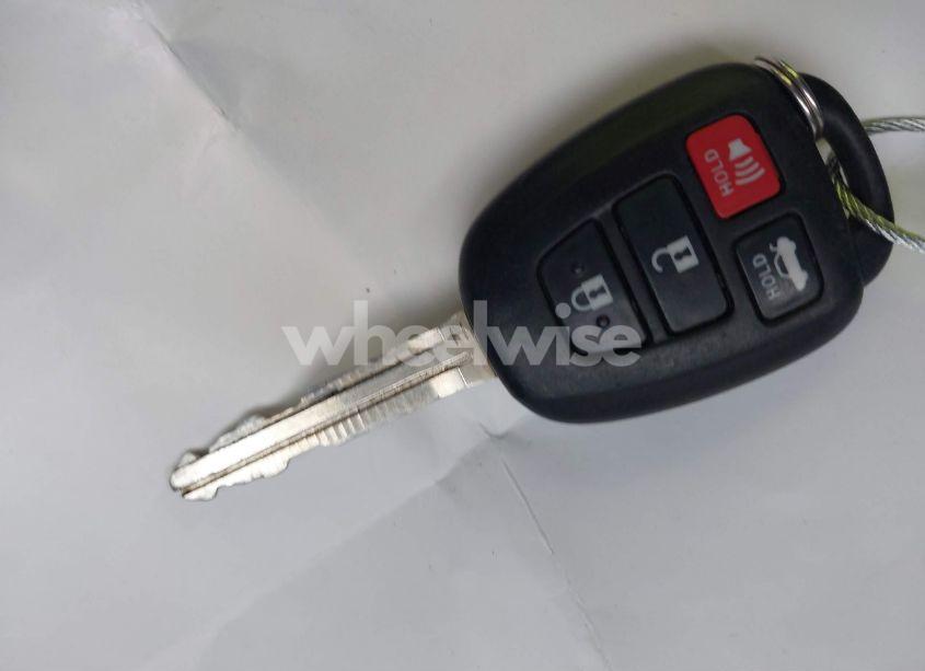 Photo 11 of 2019 Toyota Corolla LE (VIN 2T1BURHE7KC178868)