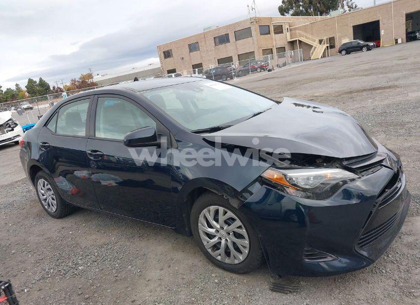 Photo 13 of 2019 Toyota Corolla LE (VIN 2T1BURHE7KC178868)