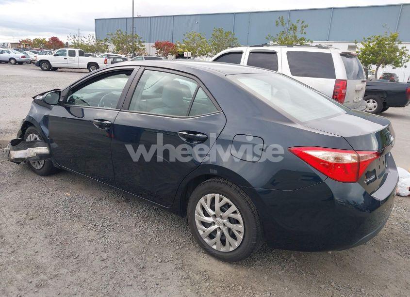 Photo 3 of 2019 Toyota Corolla LE (VIN 2T1BURHE7KC178868)