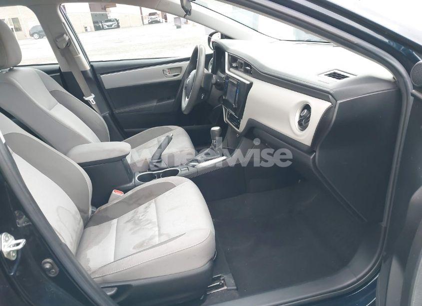 Photo 5 of 2019 Toyota Corolla LE (VIN 2T1BURHE7KC178868)