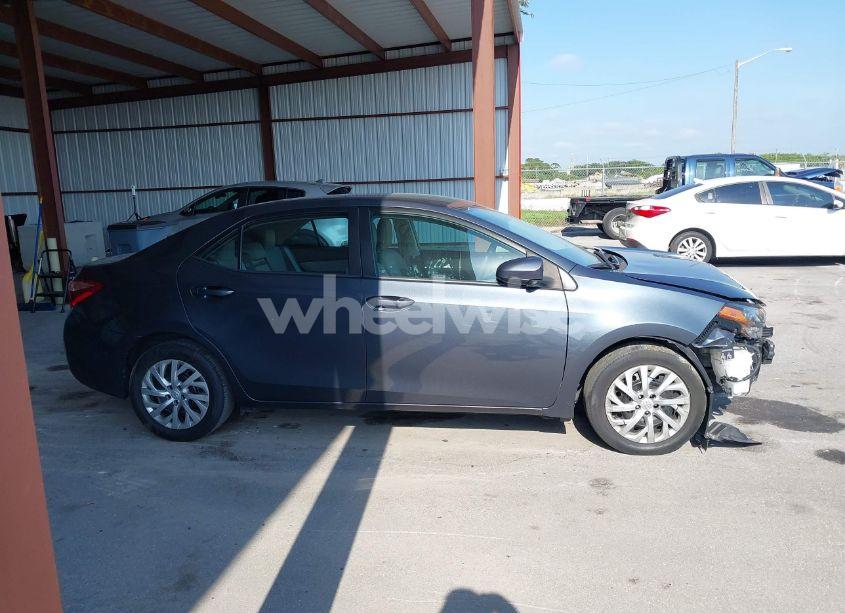 Photo 13 of 2019 Toyota Corolla LE (VIN 2T1BURHE7KC183584)