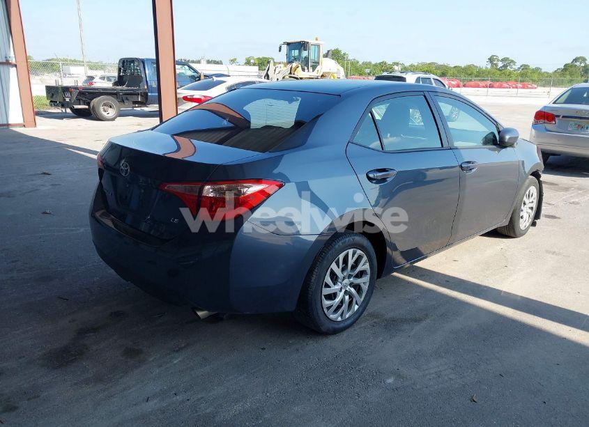 Photo 4 of 2019 Toyota Corolla LE (VIN 2T1BURHE7KC183584)