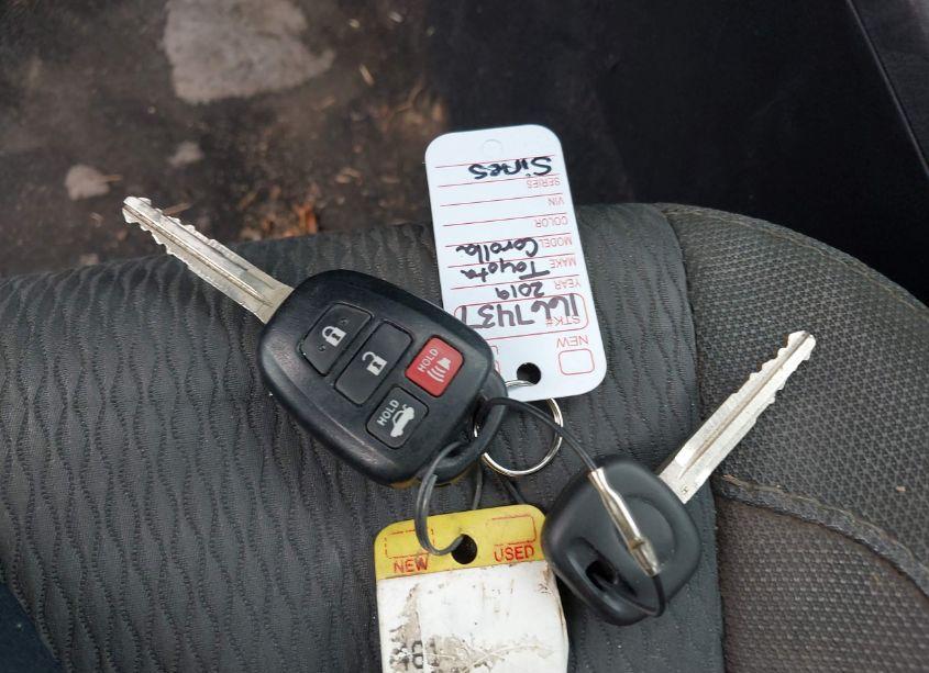 Photo 11 of 2019 Toyota Corolla LE (VIN 2T1BURHE7KC184461)