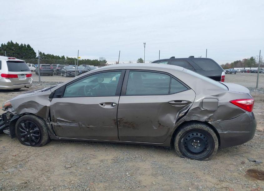 Photo 14 of 2019 Toyota Corolla LE (VIN 2T1BURHE7KC184461)