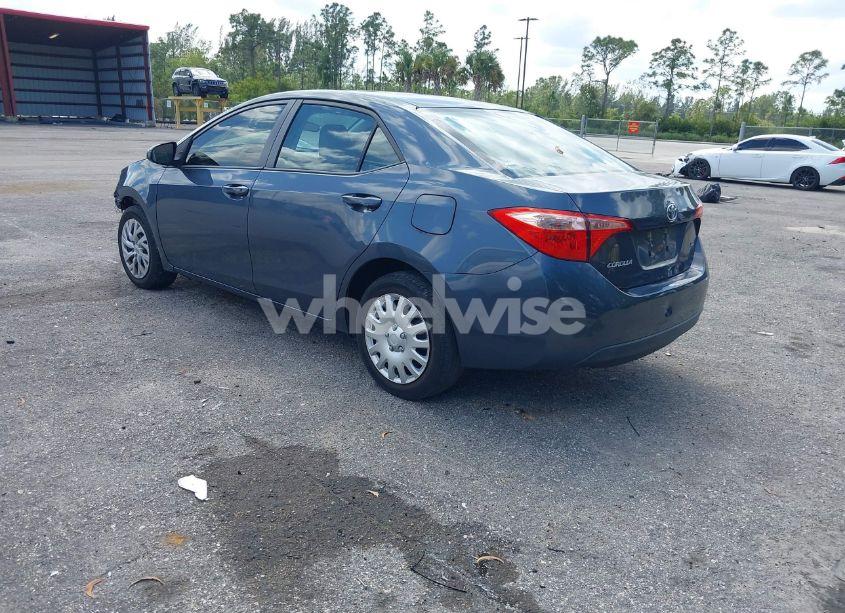 Photo 3 of 2019 Toyota Corolla LE (VIN 2T1BURHE7KC185853)