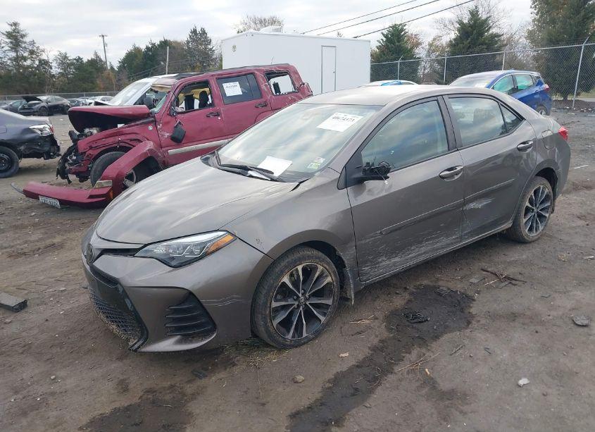 Photo 2 of 2019 Toyota Corolla SE (VIN 2T1BURHE7KC189305)