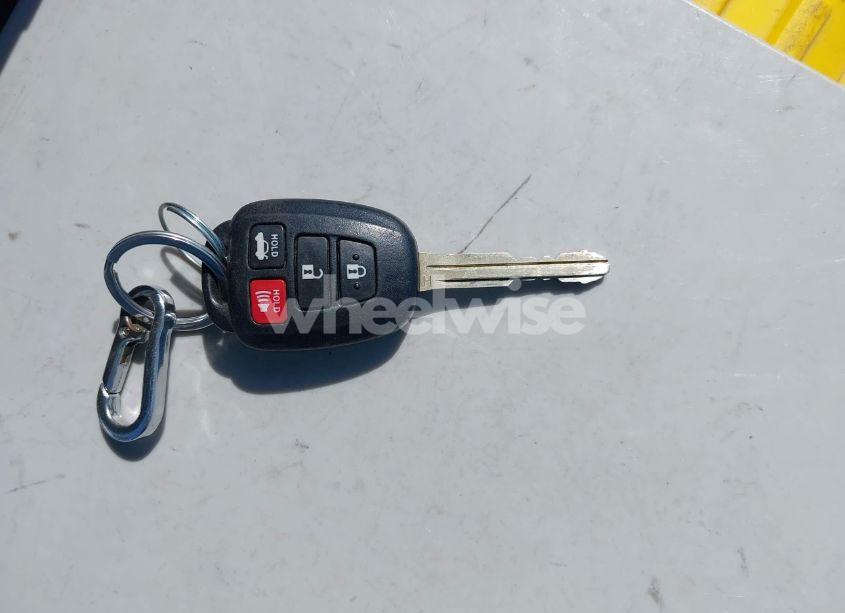 Photo 11 of 2019 Toyota Corolla SE (VIN 2T1BURHE7KC192303)