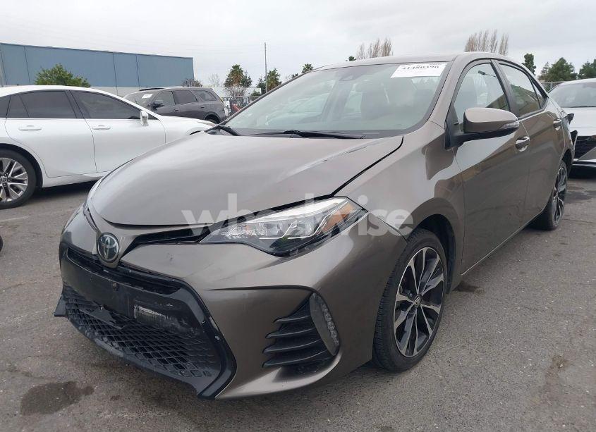 Photo 2 of 2019 Toyota Corolla SE (VIN 2T1BURHE7KC196769)