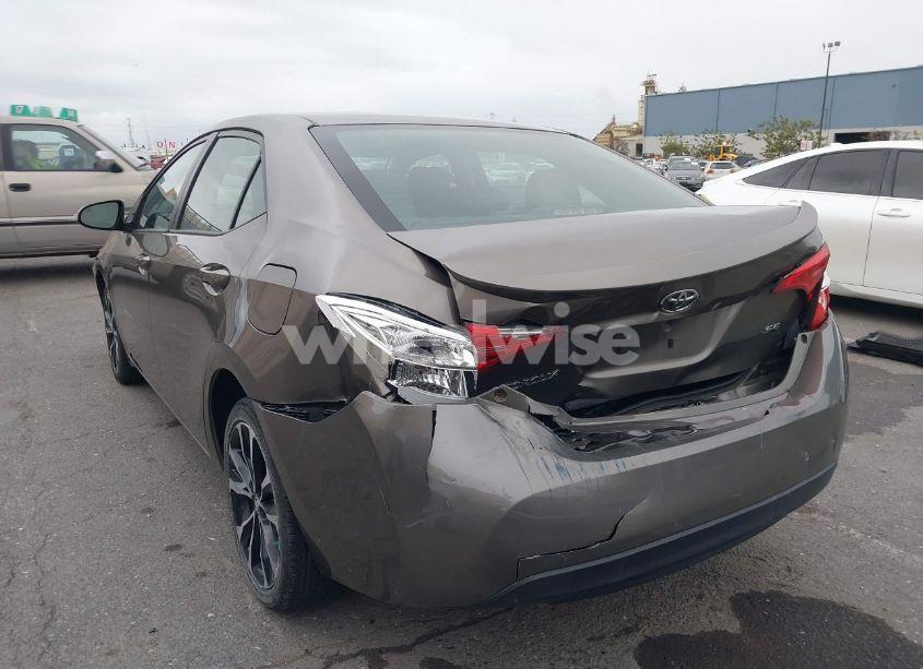 Photo 3 of 2019 Toyota Corolla SE (VIN 2T1BURHE7KC196769)