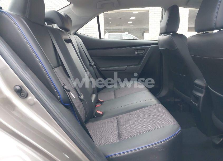 Photo 8 of 2019 Toyota Corolla SE (VIN 2T1BURHE7KC196769)