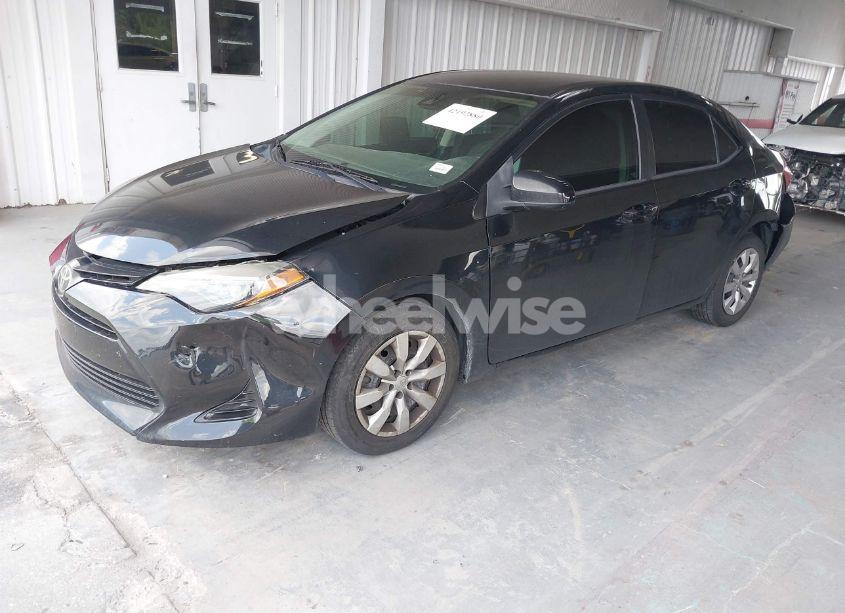 Photo 2 of 2019 Toyota Corolla LE (VIN 2T1BURHE7KC198974)