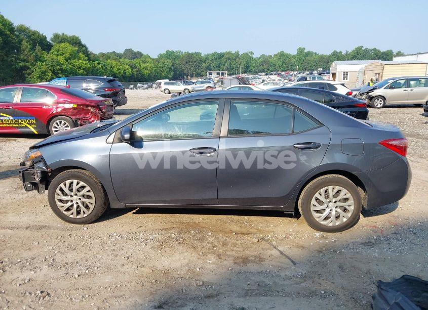 Photo 15 of 2019 Toyota Corolla LE (VIN 2T1BURHE7KC203056)