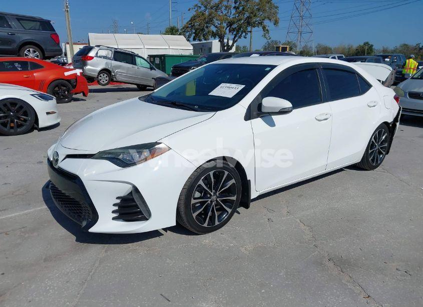 Photo 2 of 2019 Toyota Corolla SE (VIN 2T1BURHE7KC208113)