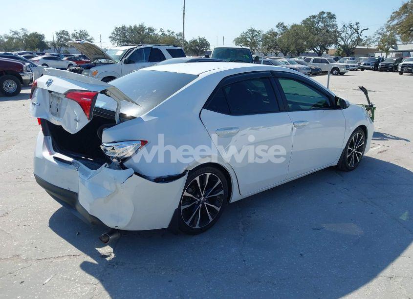 Photo 4 of 2019 Toyota Corolla SE (VIN 2T1BURHE7KC208113)