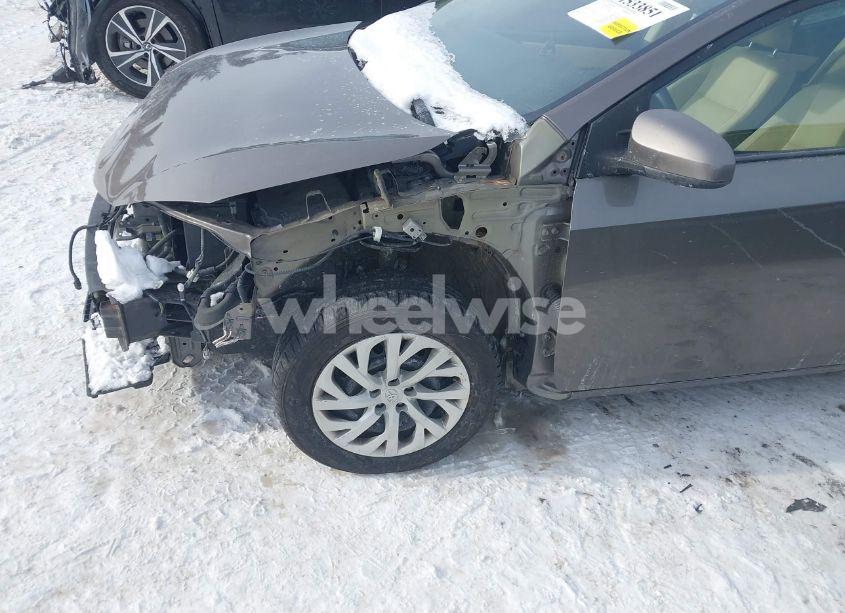 Photo 6 of 2019 Toyota Corolla LE (VIN 2T1BURHE7KC209603)