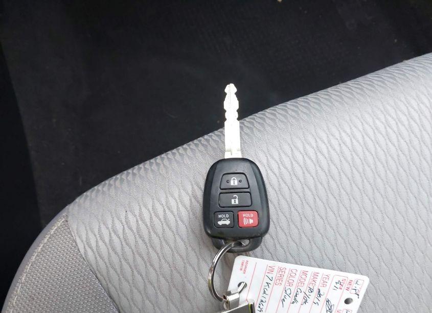 Photo 11 of 2019 Toyota Corolla LE (VIN 2T1BURHE7KC212629)