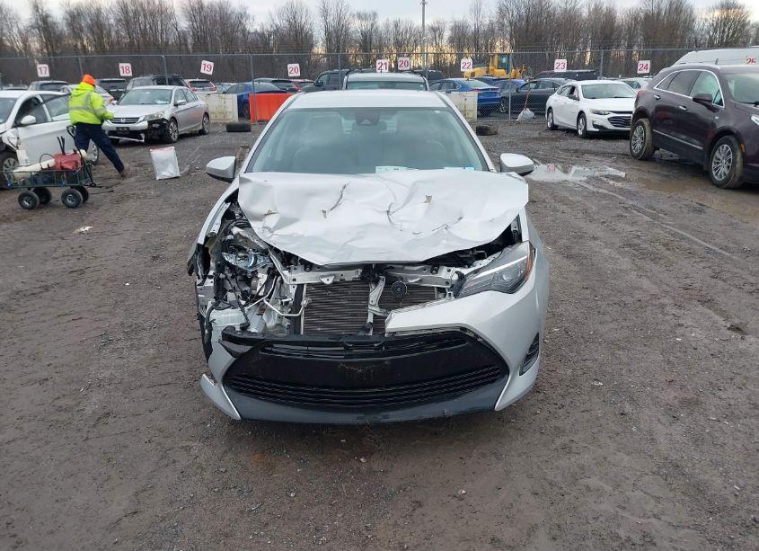 Photo 12 of 2019 Toyota Corolla LE (VIN 2T1BURHE7KC212629)
