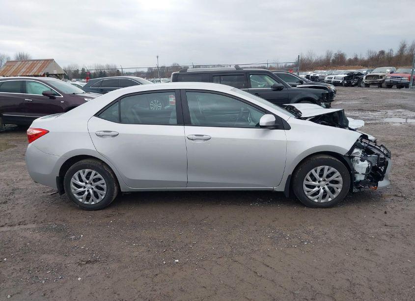 Photo 13 of 2019 Toyota Corolla LE (VIN 2T1BURHE7KC212629)