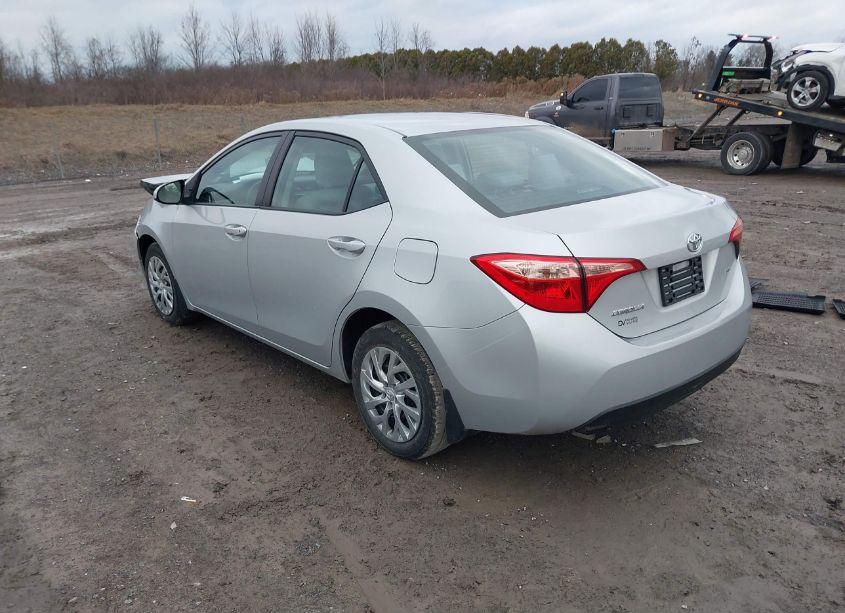 Photo 3 of 2019 Toyota Corolla LE (VIN 2T1BURHE7KC212629)