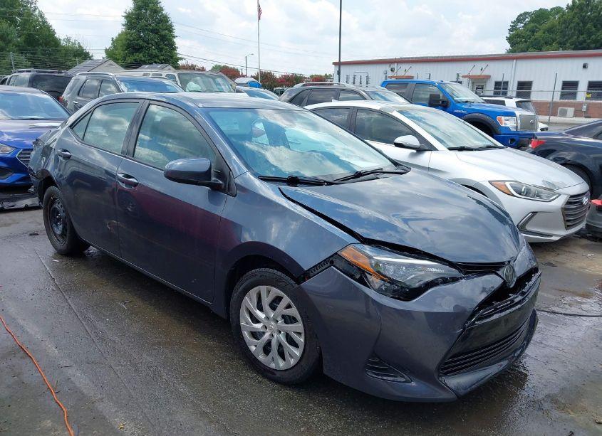 2019 Toyota Corolla LE (VIN 2T1BURHE7KC219225) main photo