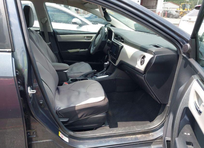 Photo 5 of 2019 Toyota Corolla LE (VIN 2T1BURHE7KC219225)