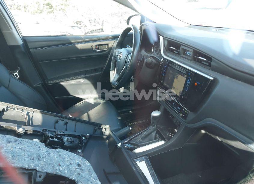 Photo 5 of 2019 Toyota Corolla XSE (VIN 2T1BURHE7KC223243)